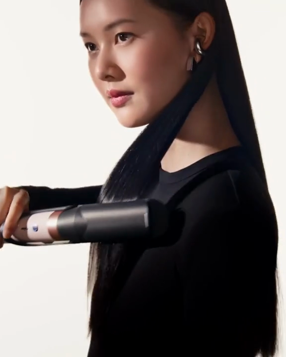 Dyson styling technology: product detail, rotating hardware and live demonstrations.